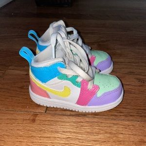 Air Jordan 1 Nike for toddler. Customized colors (spray painted)